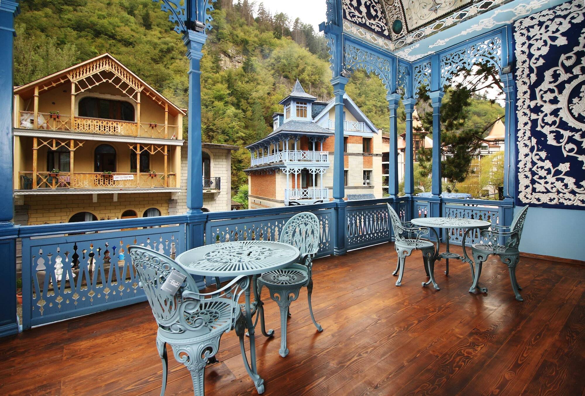 Golden Tulip Borjomi Hotel Exterior photo